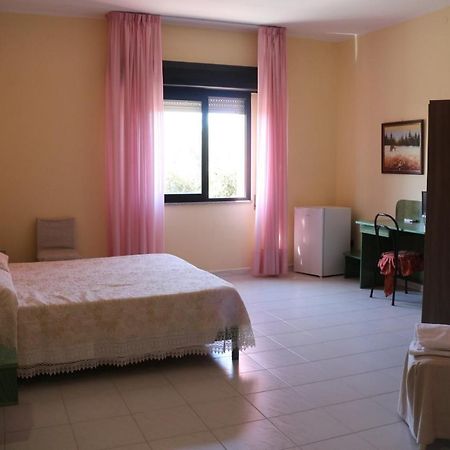 Hotel Mater Mediterranea Senorbi Екстер'єр фото