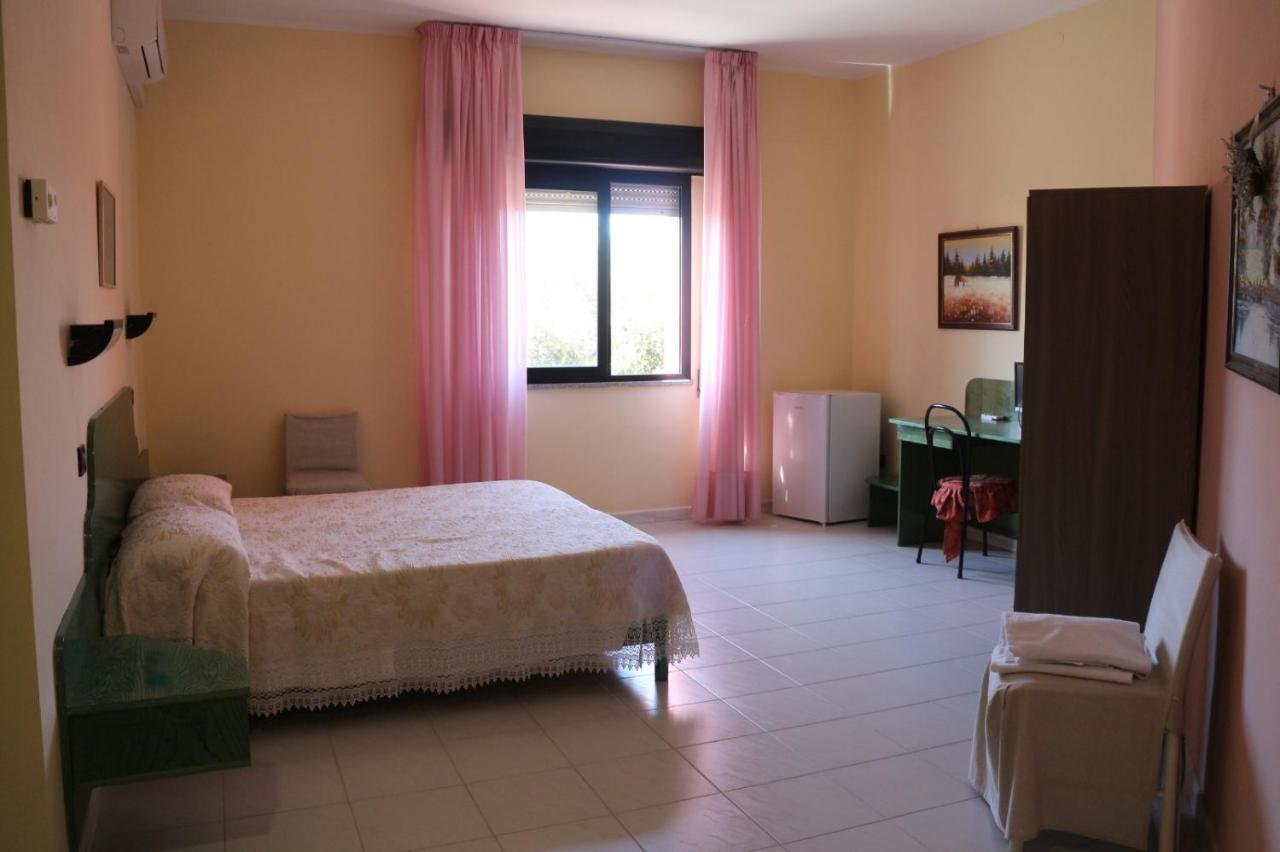 Hotel Mater Mediterranea Senorbi Екстер'єр фото