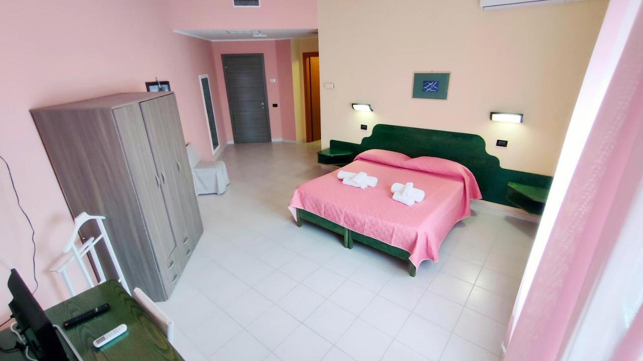 Hotel Mater Mediterranea Senorbi Екстер'єр фото